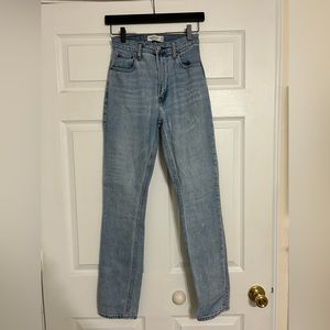Abercrombie ‘90s Slim Straight Ultra High Rise Jeans